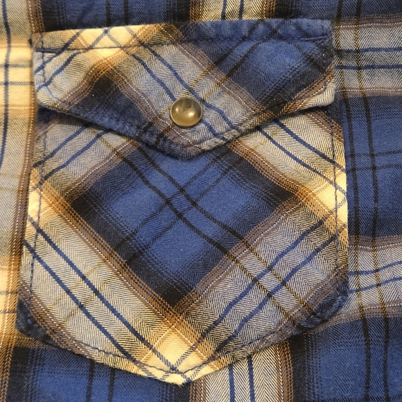 American Eagle Women’s “Seriously Soft” Plaid Snap Button Shirt – Size M - Picture 11 of 16